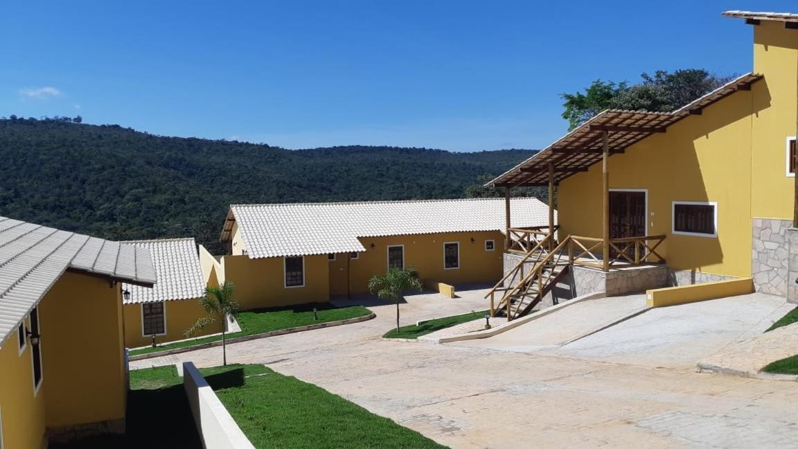 Casa Com 3 Quartos No Vivendas De *
